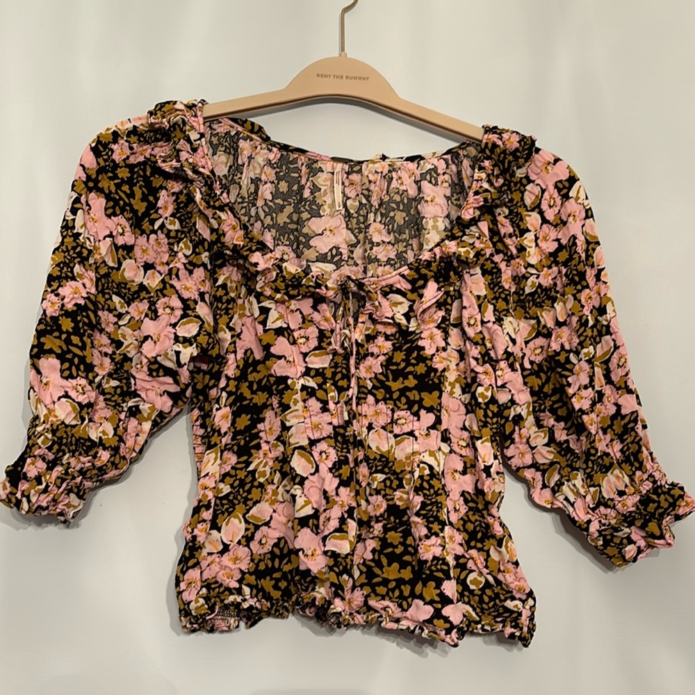 Free People S ruched floral crop blouse